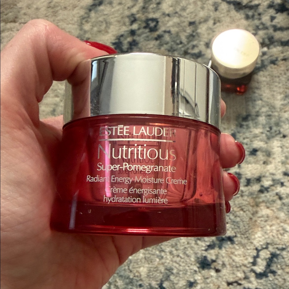 Estee Lauder Nutritious Super-Pomegranate Cream in Red and Silver
